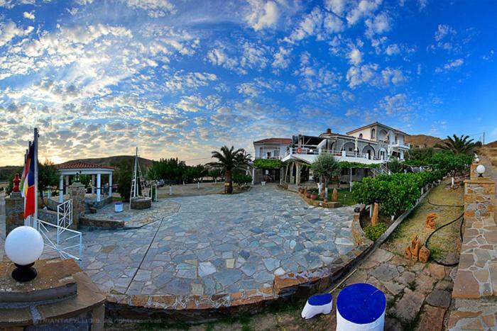 Mabella Beach Plati  Bagian luar foto